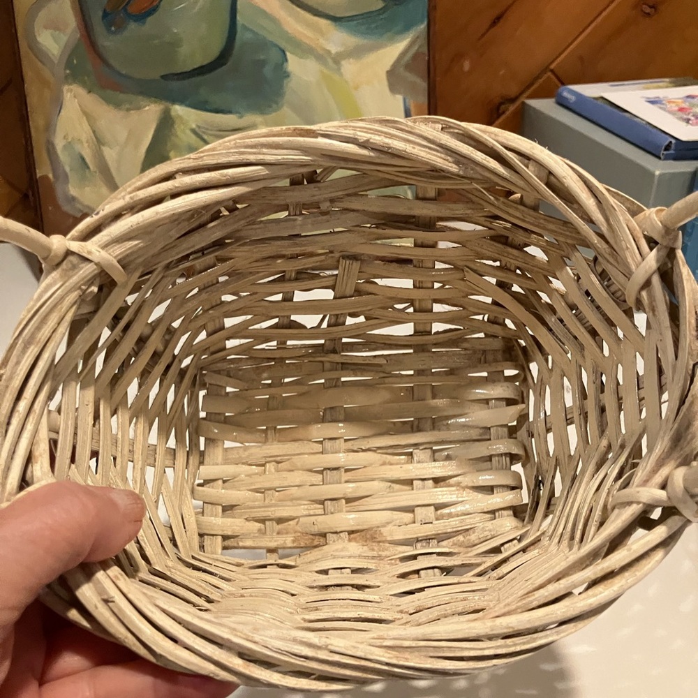 Floral Woven Basket with Handles hand painted - Picture 6 of 12
